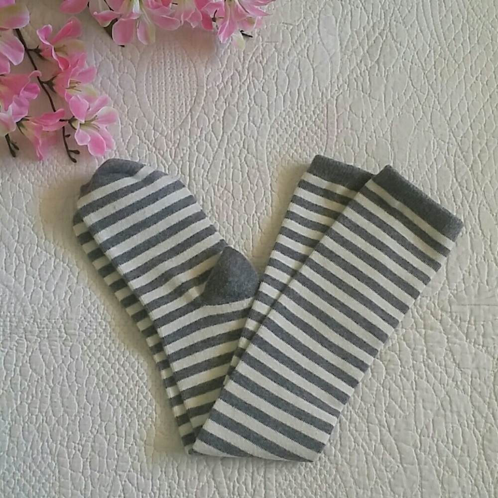💲NWOT Stripe Socks